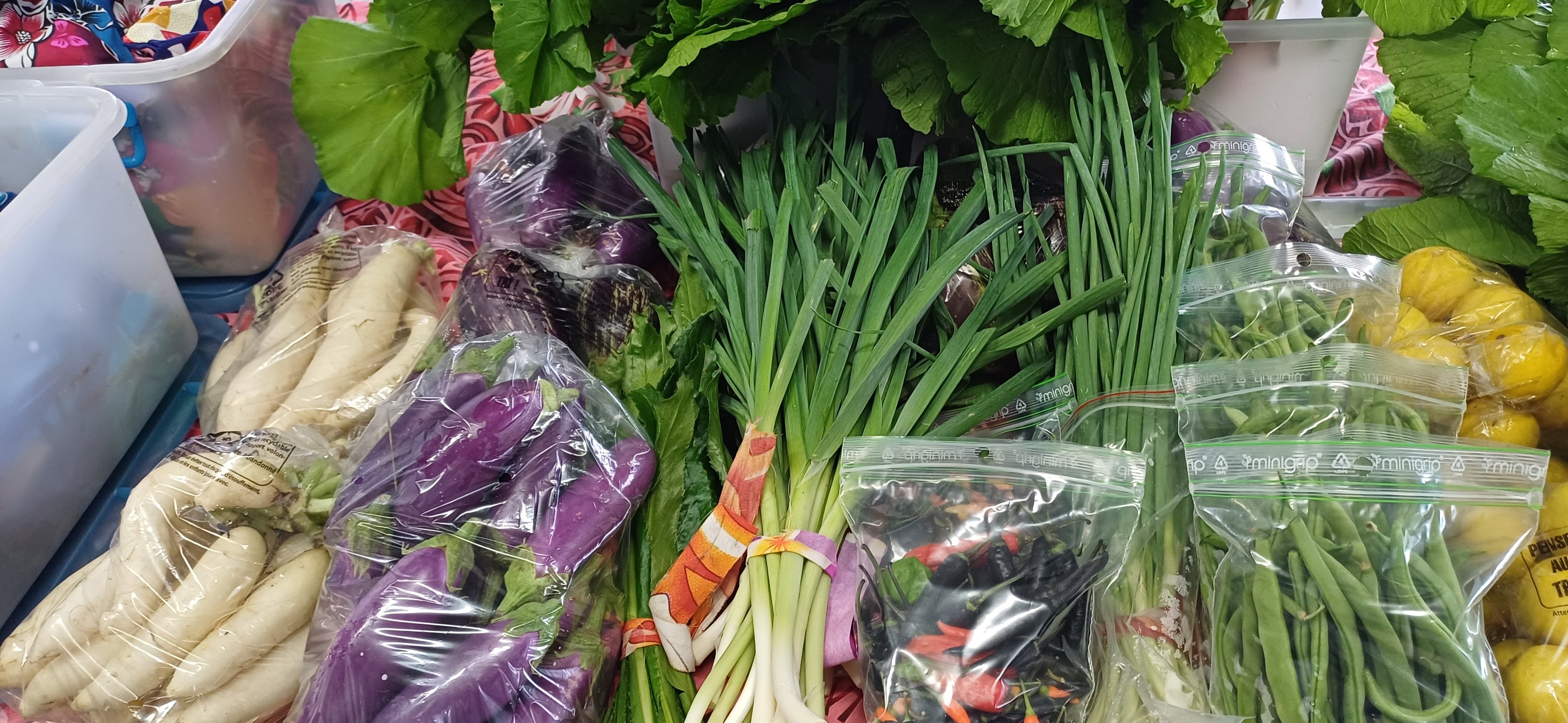 Marché nocturne à Voh