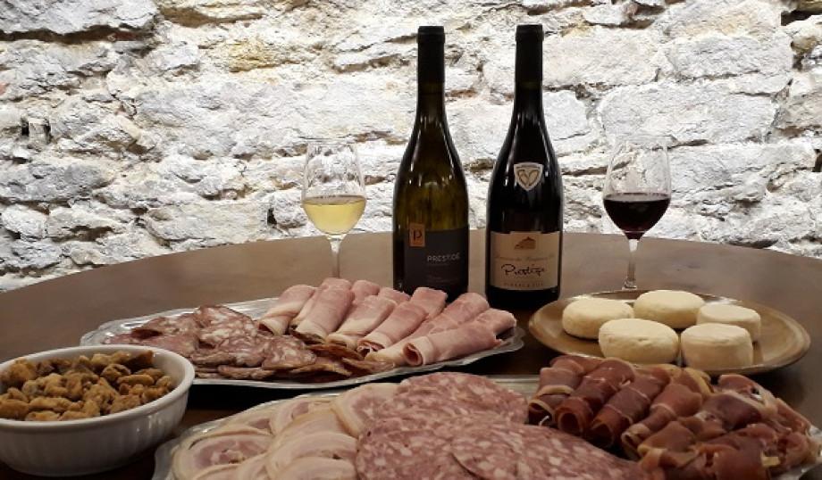 Visite commentée, dégustation vins Bio avec produits fermiers