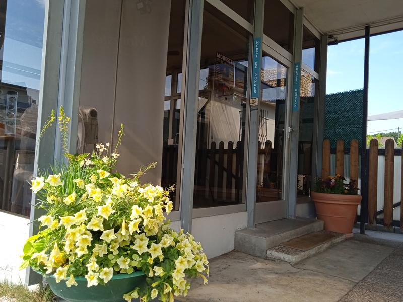 Camping municipal* La Rivoirette - Morestel - Viarhôna - Balcons du Dauphiné