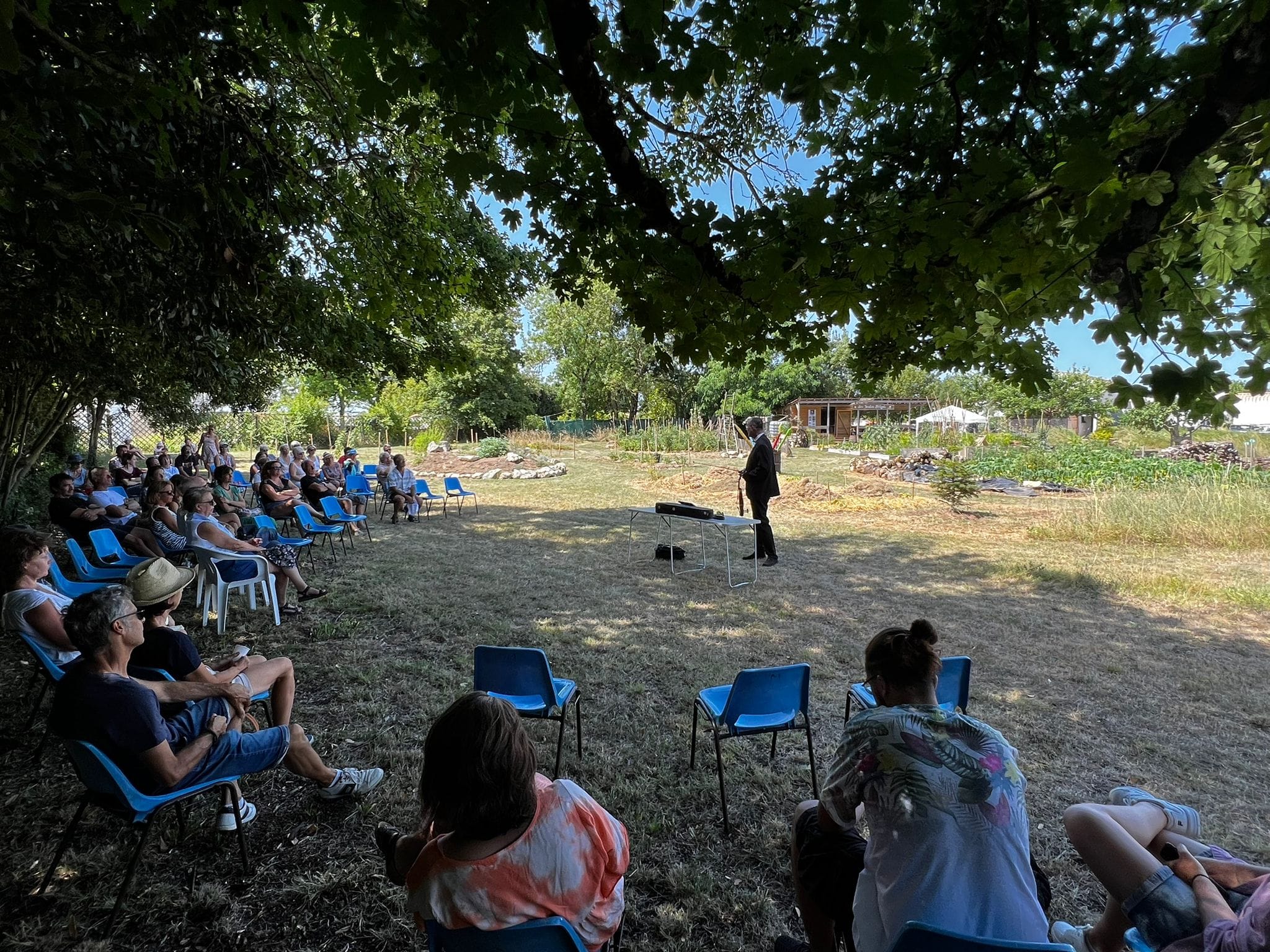 Les Jardins Dénotent