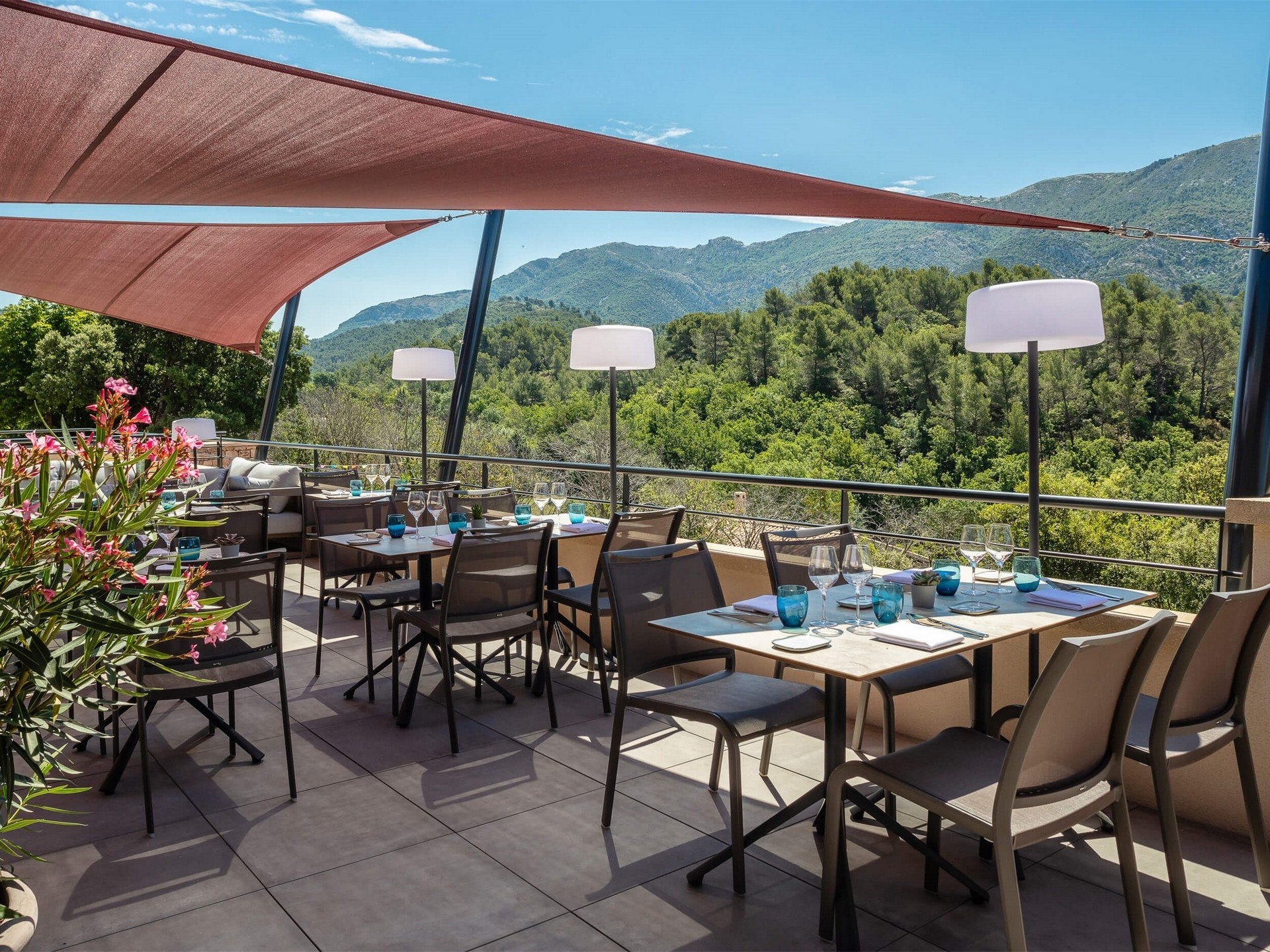 Restaurant-hôtel Sainte Victoire Vauvenargues - photo 4