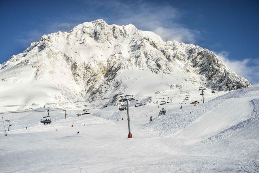Vue sur le domaine skiable depuis le Mont-Bochor