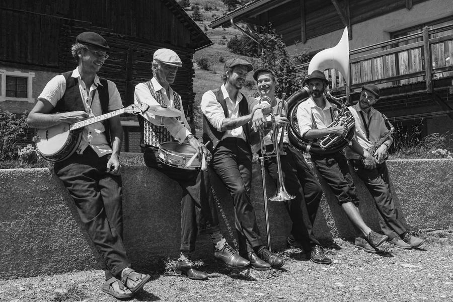 anim st bo - © Yoopi jazz band JEUDI Apéro-concert_Saint-Bonnet-en-Champsaur - © Yoopi jazz band