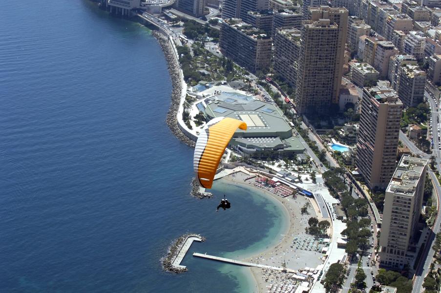 Vol parapente au dessus de Monaco
