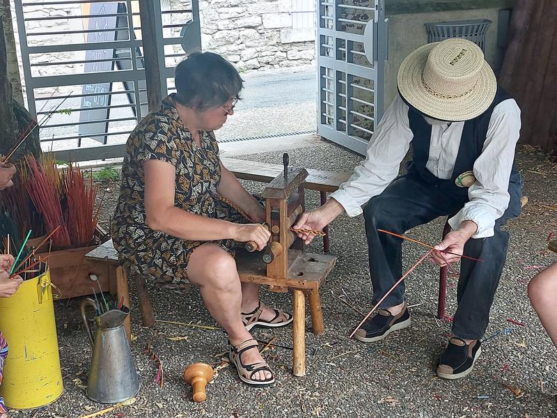 Apprenez à tresser la paille avec l’association La Paillole !