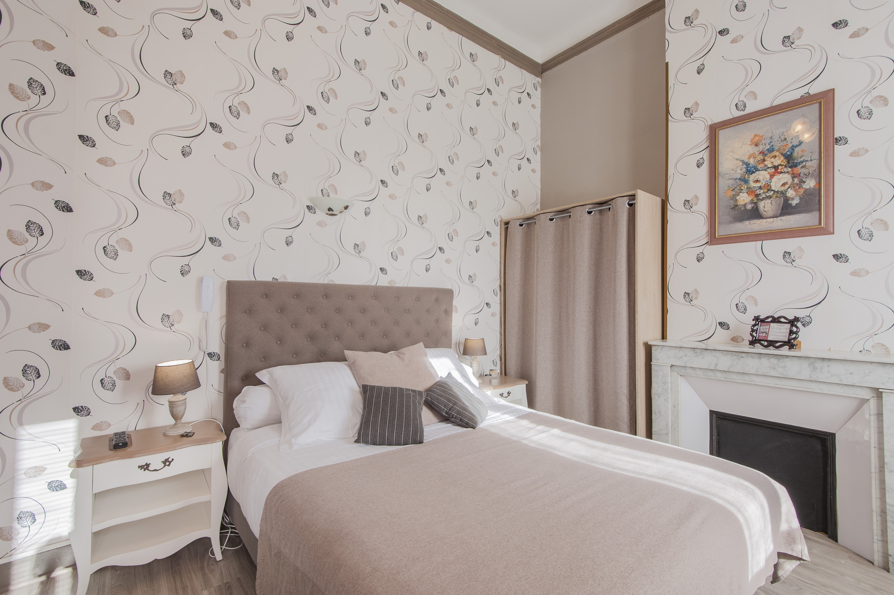 Hôtel de charme le Provence, Salon-de-Provence - photo 2