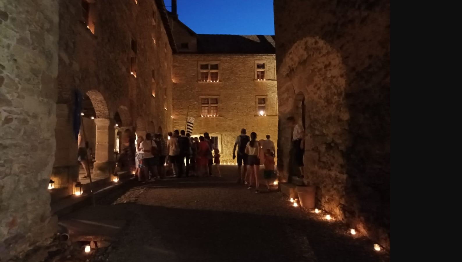 Visites nocturnes à la bougie au Château de Septème_Septème