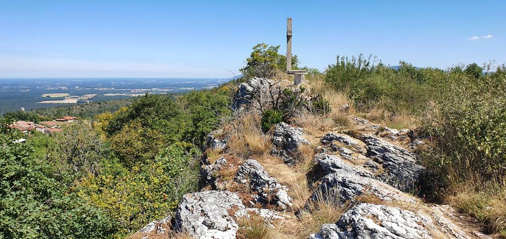 Belvédère des ruines de l'église de St Julien sur Roche