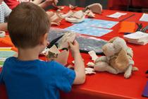 Atelier - Recolle les morceaux avec les archéologues de l'INRAP_Saint-Quentin-F…