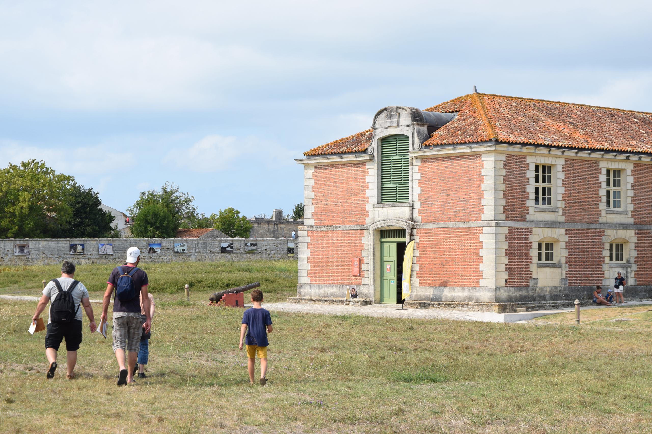 Jeu de piste : La pierre de la Dame Blanche - Mardis Famille