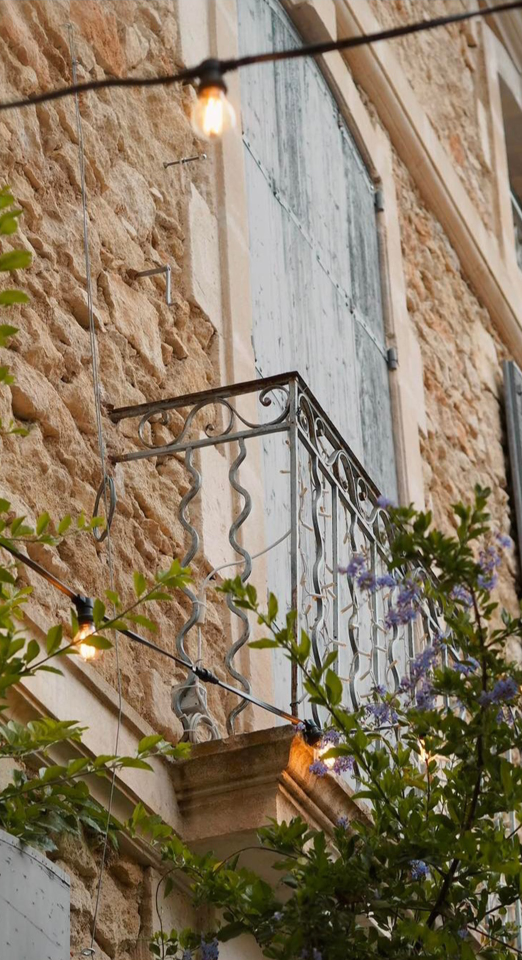 Maison Mistral, Bistrot les Pieds dans l'eau