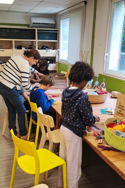 Boutique et atelier de tricotage, pulls chaussettes et accessoires en fibres naturelles, fabrication 100% Française dans le Tarn