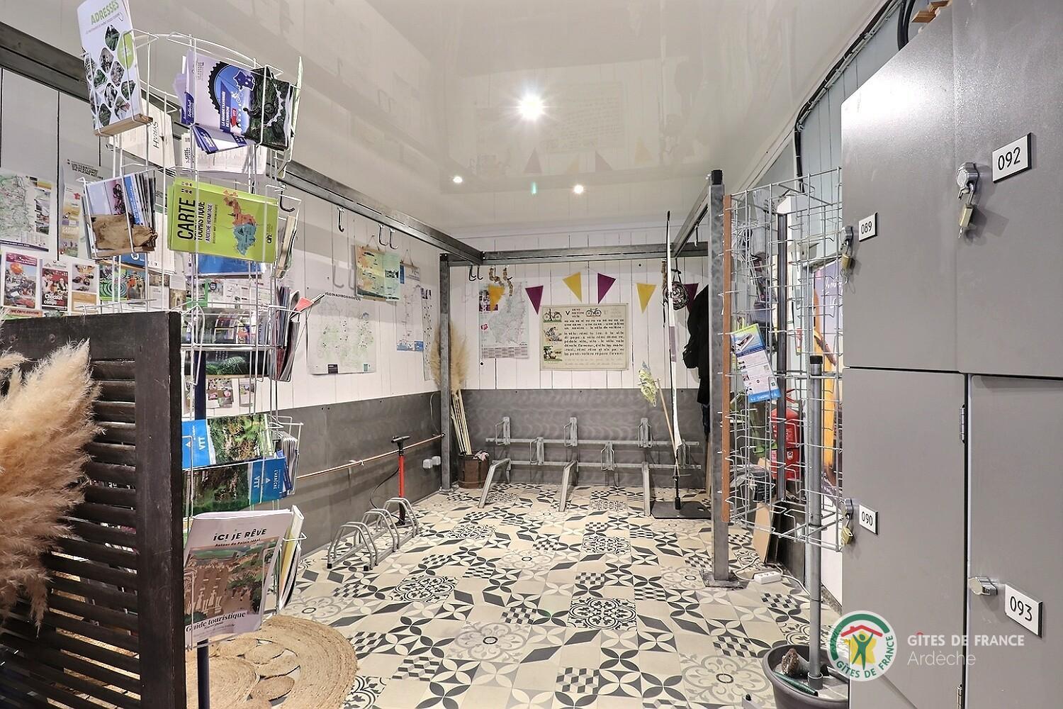 Atelier vélo au rez de chaussée 