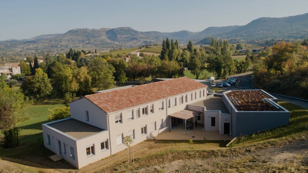 Village Documentaire à Lussas - Le bâtiment