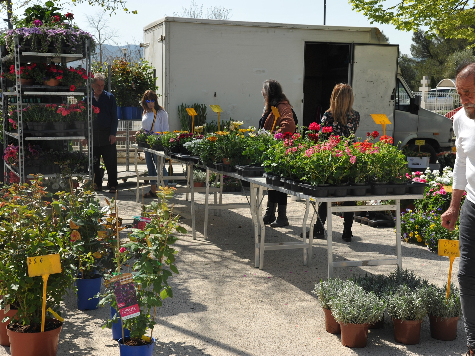 Marché de Bouc Bel Air, Bouc-Bel-Air - photo 2