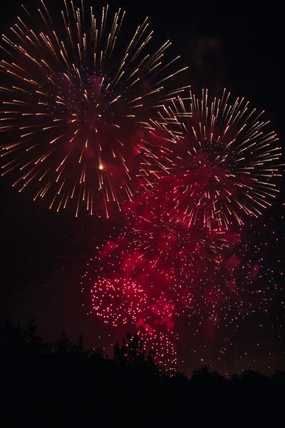 Feu d'artifice et bal à Valgelon - La Rochette