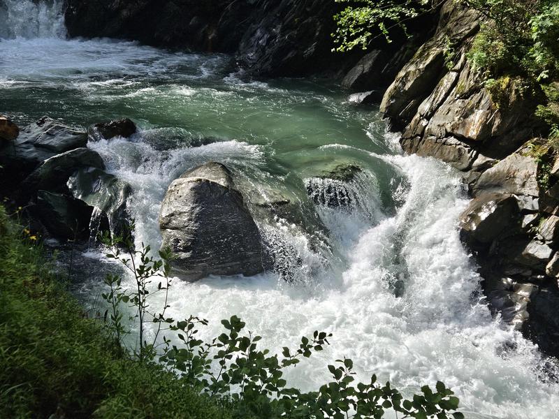 cascade de la grotte