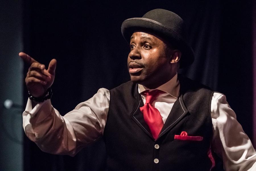 Quand Pérouges s'improvise !