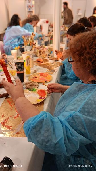 Stage collectif de peinture sur modelage en papier mâché_Les Avenières Veyrins-Thuellin