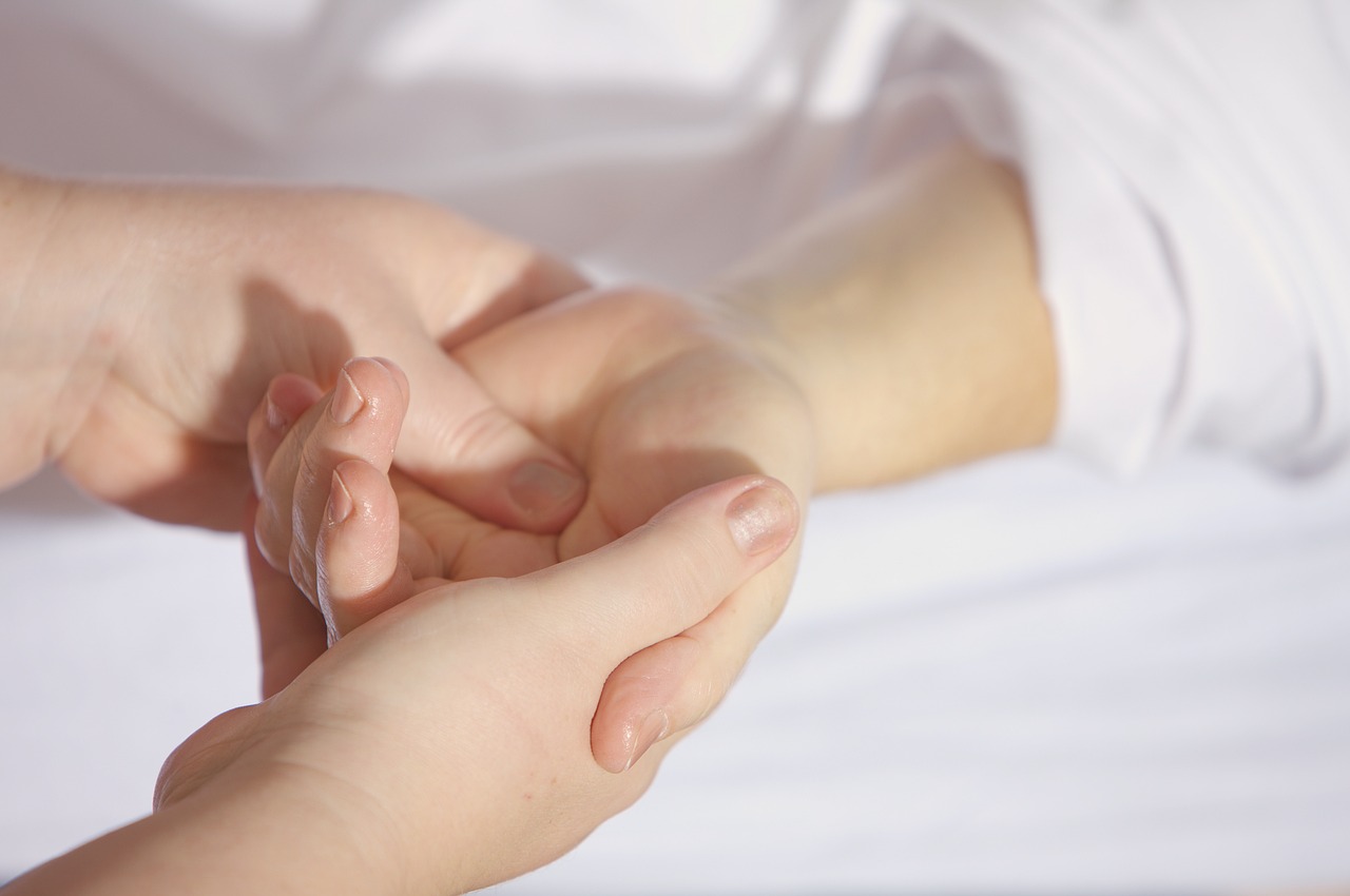 Atelier bien-être aidants : Massage des mains et du cuir chevelu