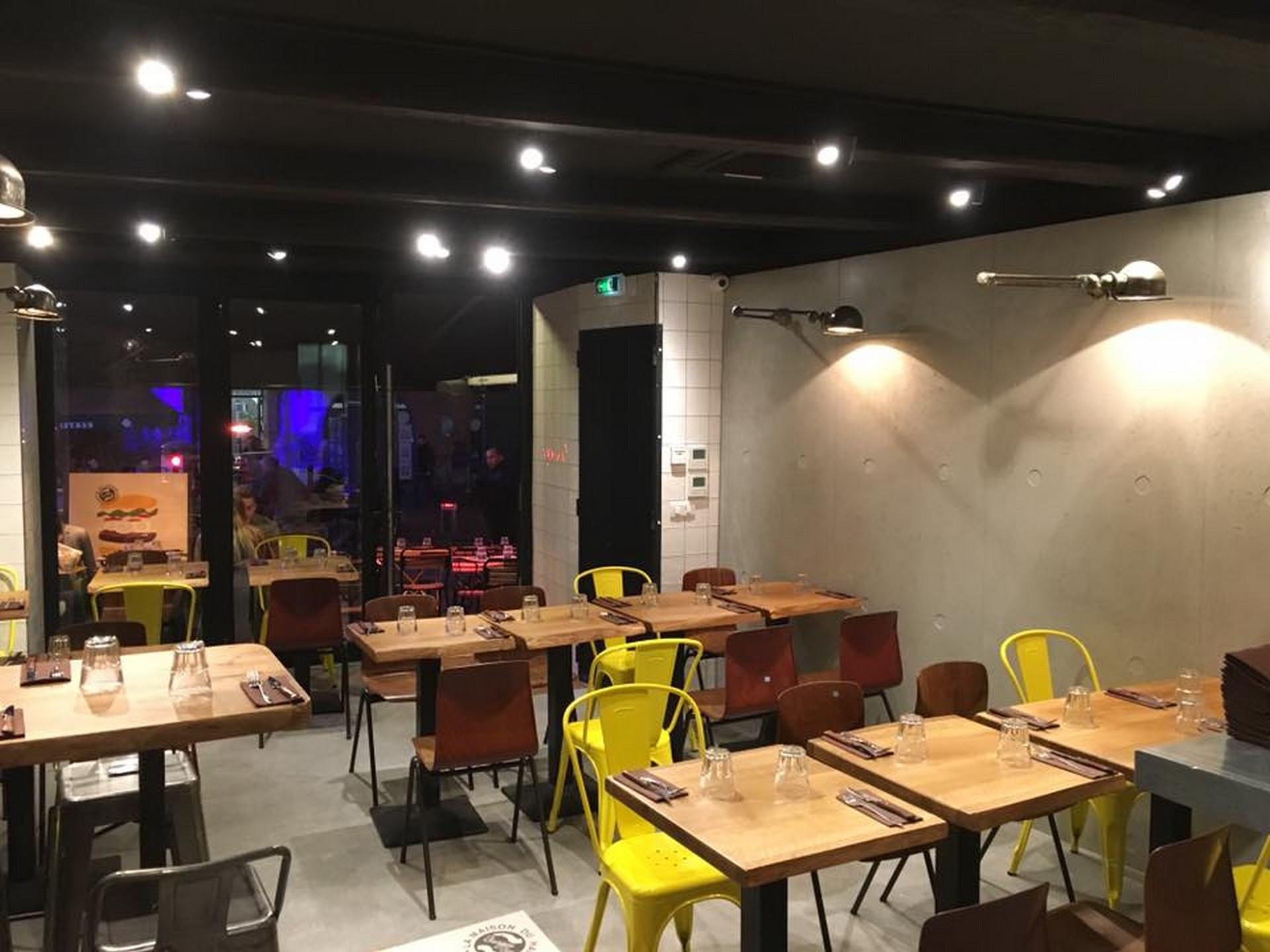 Burger bar - La maison du Handburger (place des Augustins)