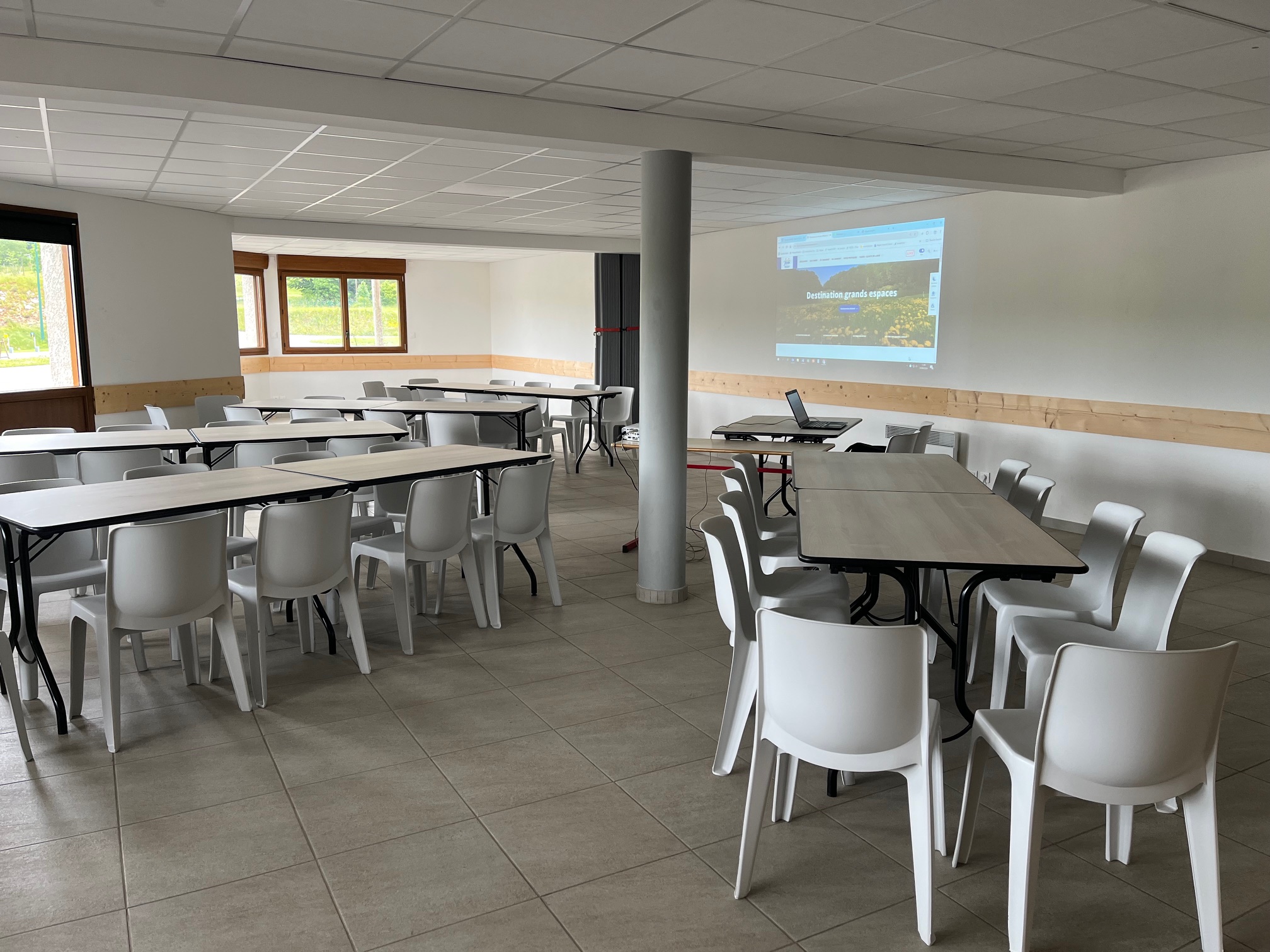 Indoor picnic room at the biathlon stadium of Les Plans d'Hotonnes