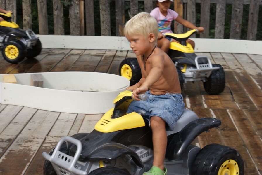 Circuit de motos électriques Les Loupiots