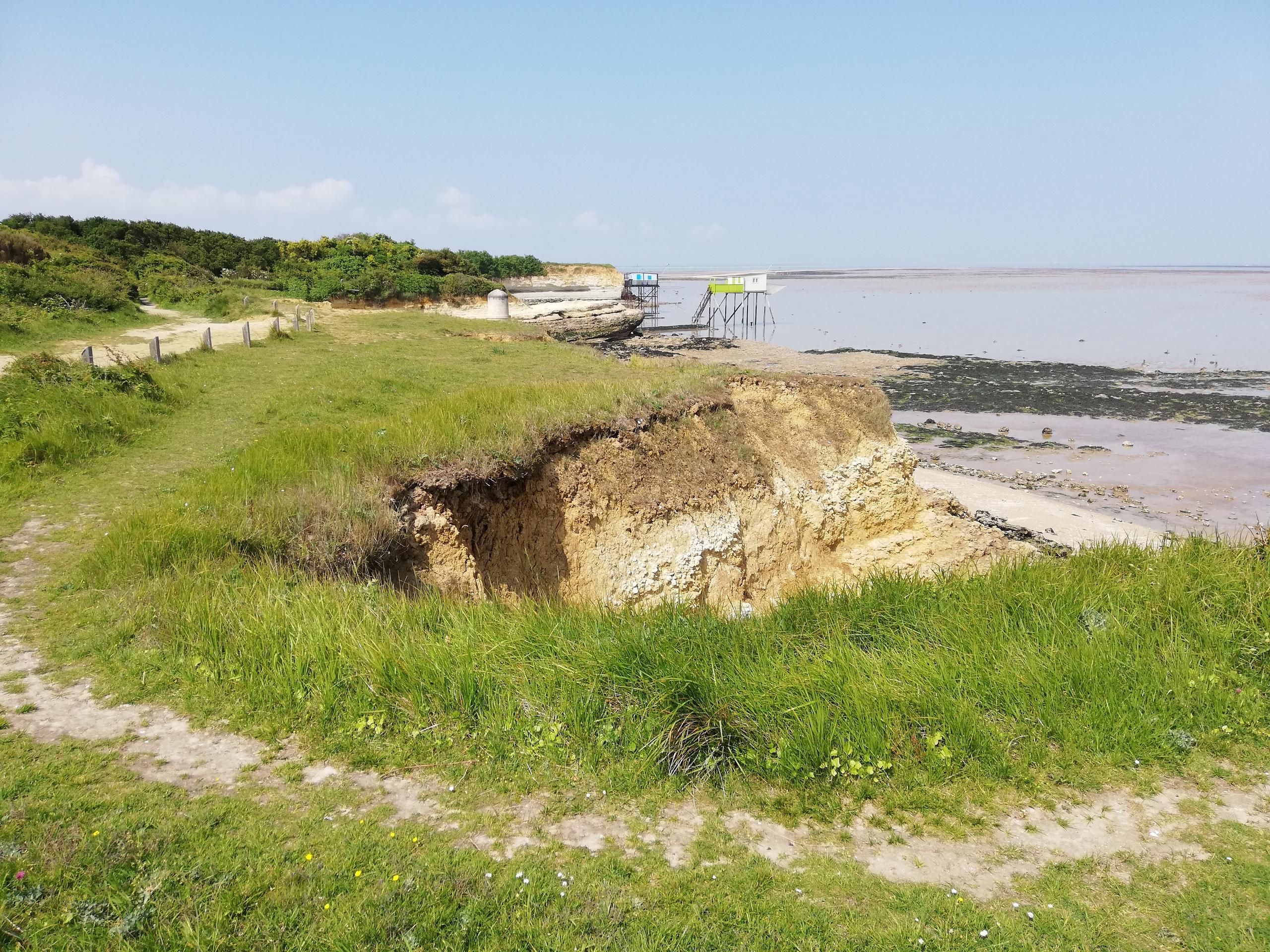 Pointe de Port de Barques et île madame