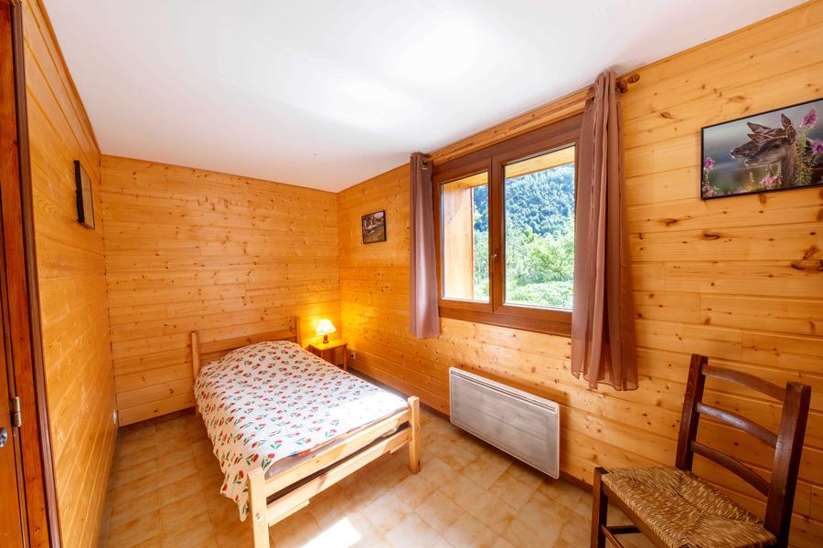 Gîte Les Jasmins-Chambre lit simple-Saint-Étienne-de-Tinée-Gîtes de France des Alpes-Maritimes