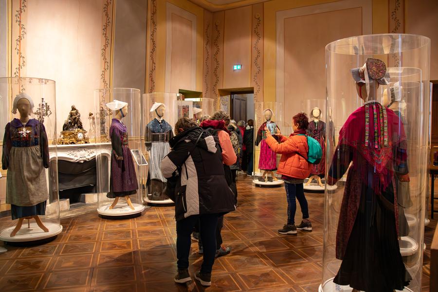 Visite guidée du Musée des Costumes, Arts et Traditions Populaires