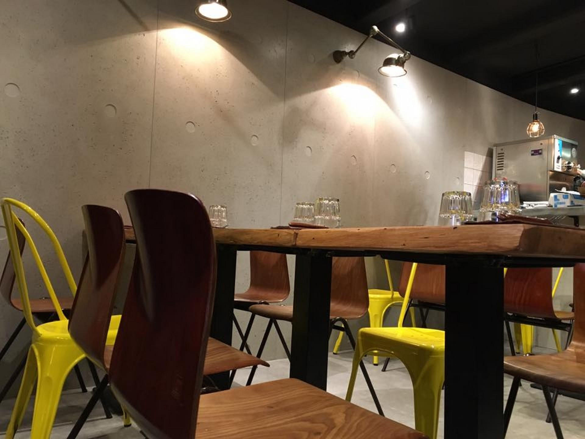 Burger bar - La maison du Handburger (place des Augustins) — photo 2