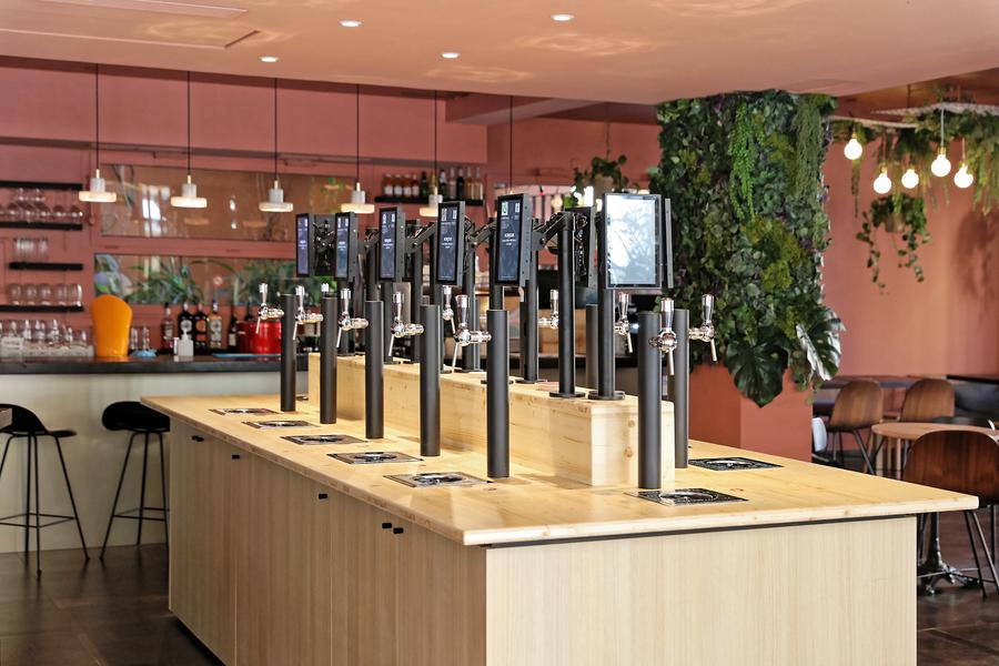 FOAm décoration BAR A BIERE PLACE DU PIN, CENTRE NICE 