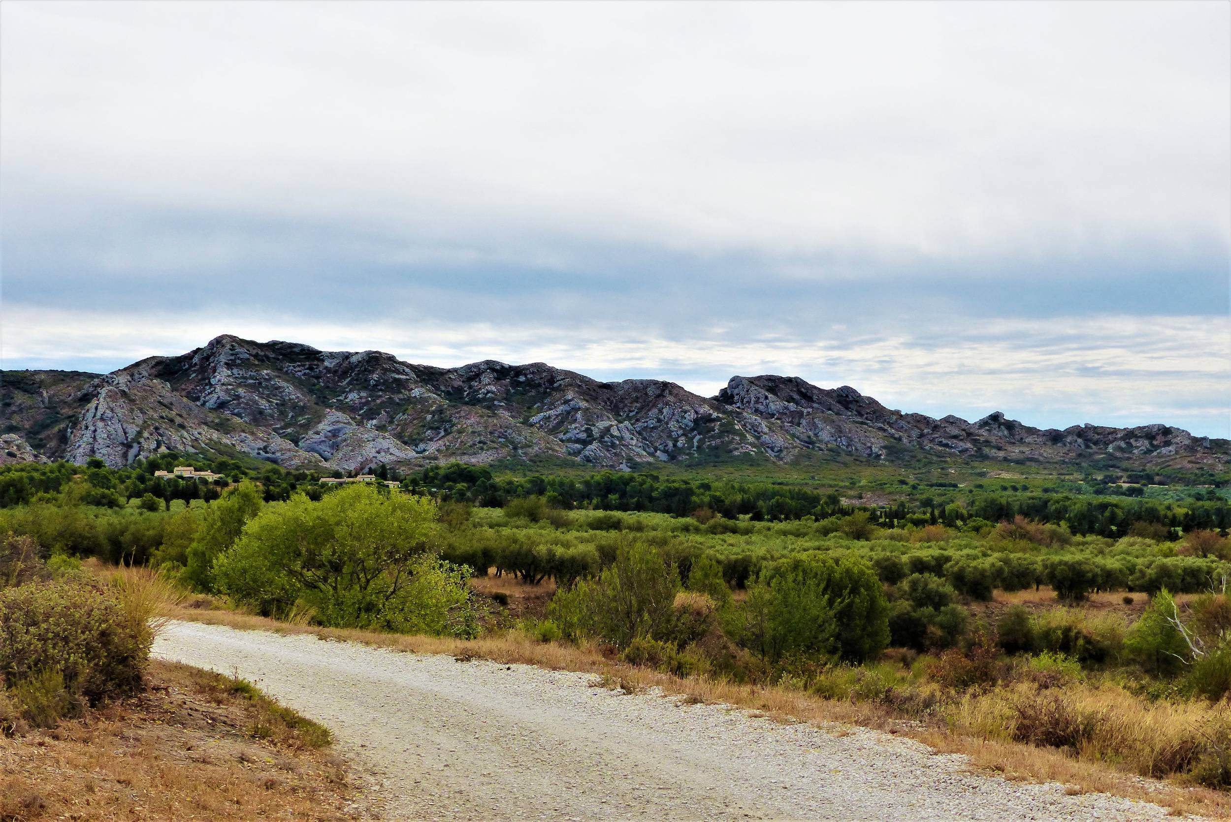 LES BAUX-DE-PROVENCE - Les crêtes de Baumayrane, Les Baux-de-Provence - photo 5