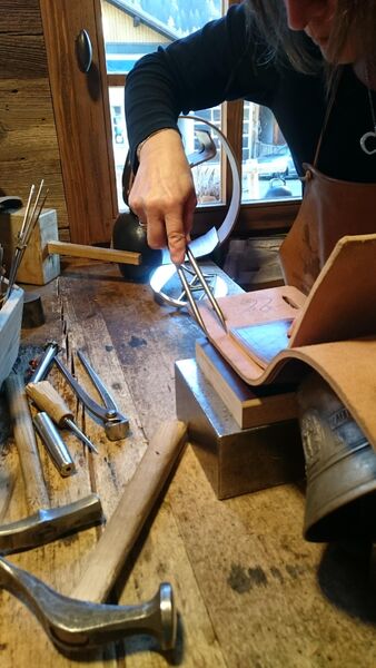 Atelier créatif : bracelet en cuir