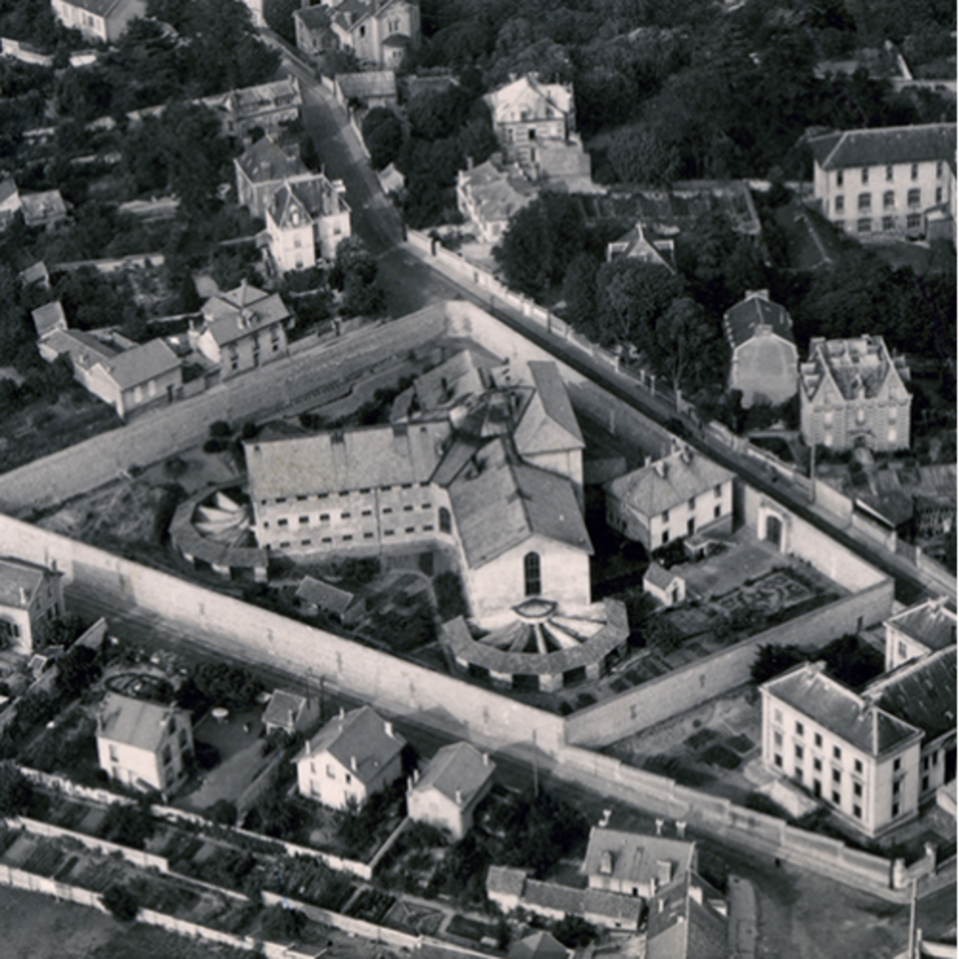 Crimes à Pontoise