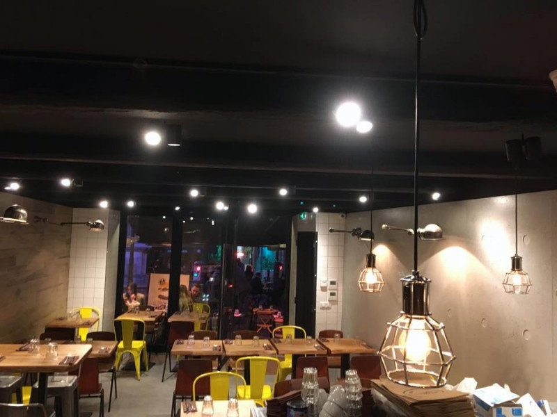 Burger bar - La maison du Handburger (place des Augustins) — photo 3