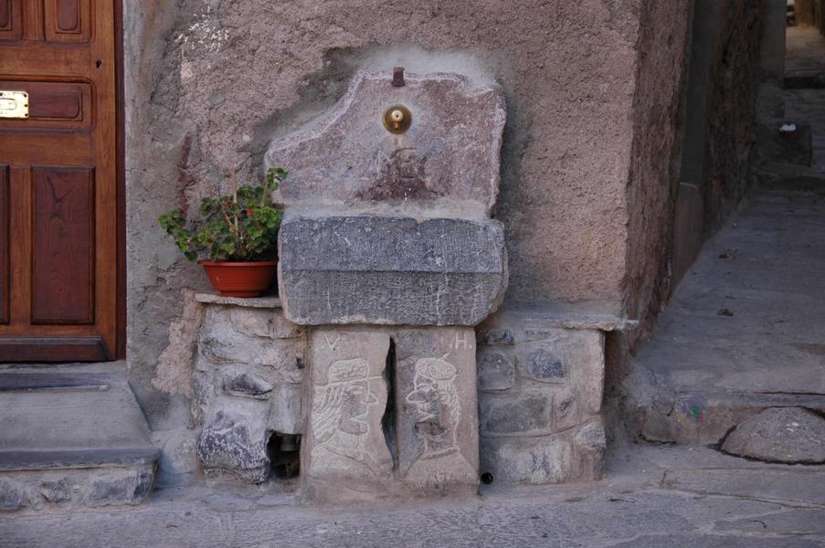 Fontaine rue St Antoine