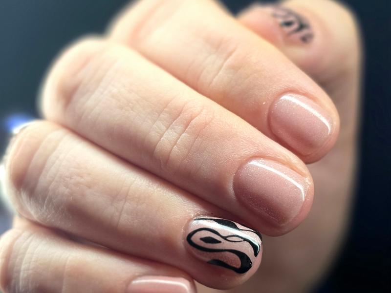 Ongles courts