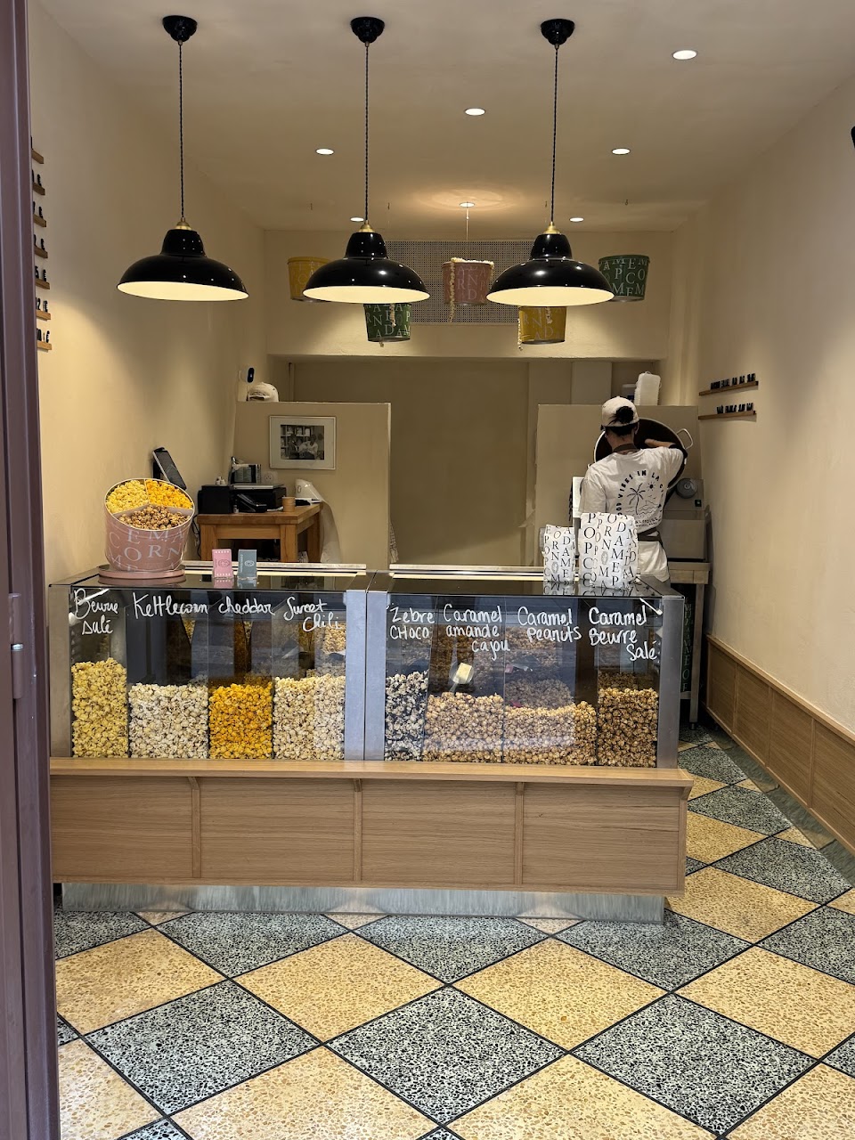 Madame Popcorn — photo 2