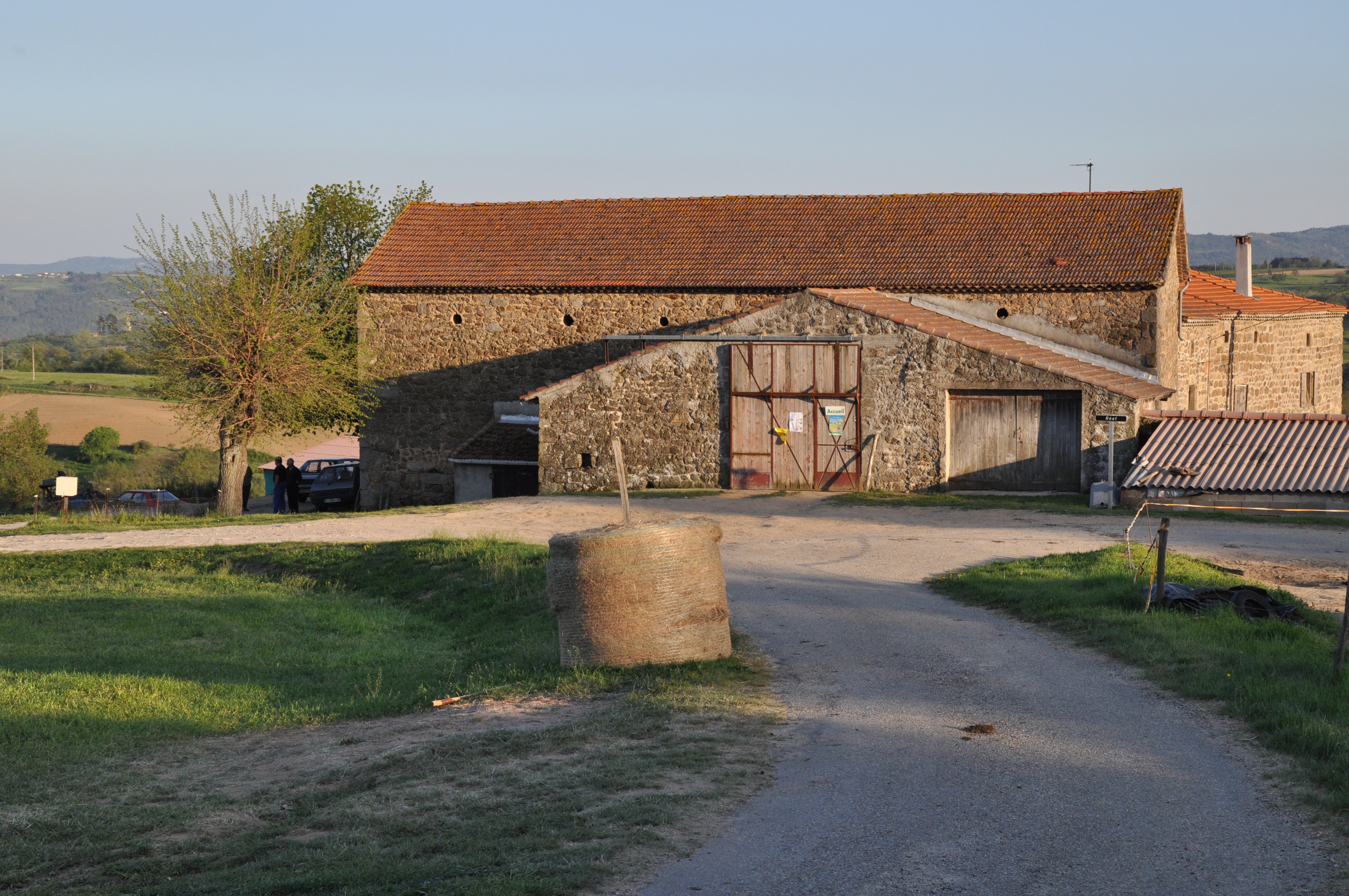 Arrivée à la Ferme de Réat