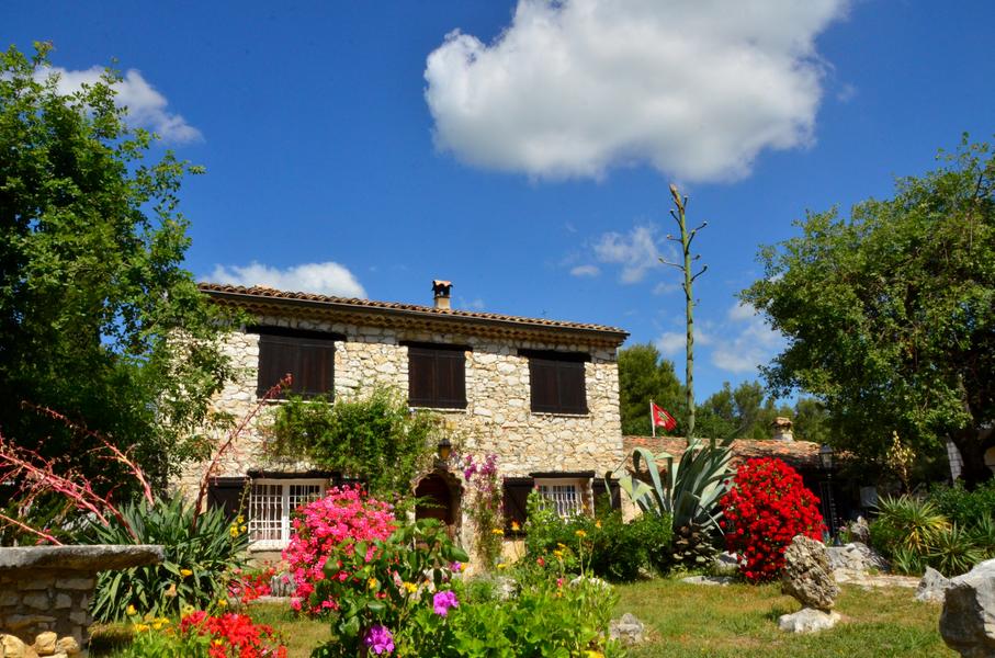 Accueill camping domaine de la bergerie Vence