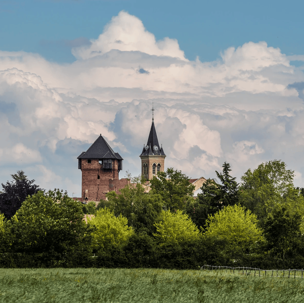 Château médiéval d'Ambérieux en Dombes_Ambérieux-en-Dombes