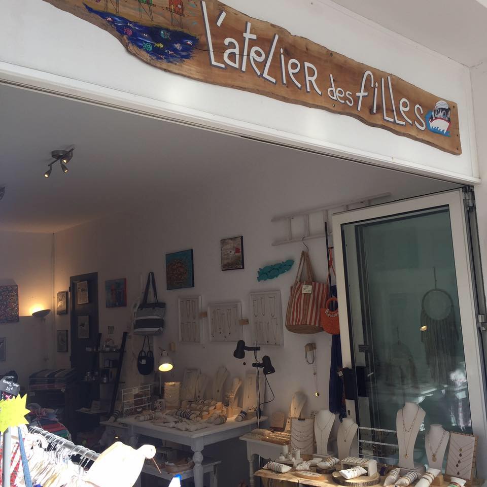 L Atelier Des Filles