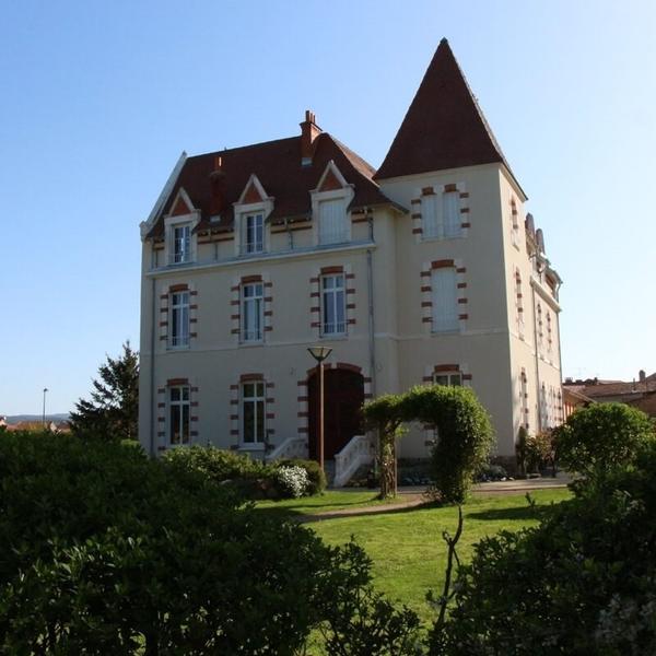 Mairie de Fontannes - © OT Brioude Sud Auvergne - © OT Brioude Sud Auvergne