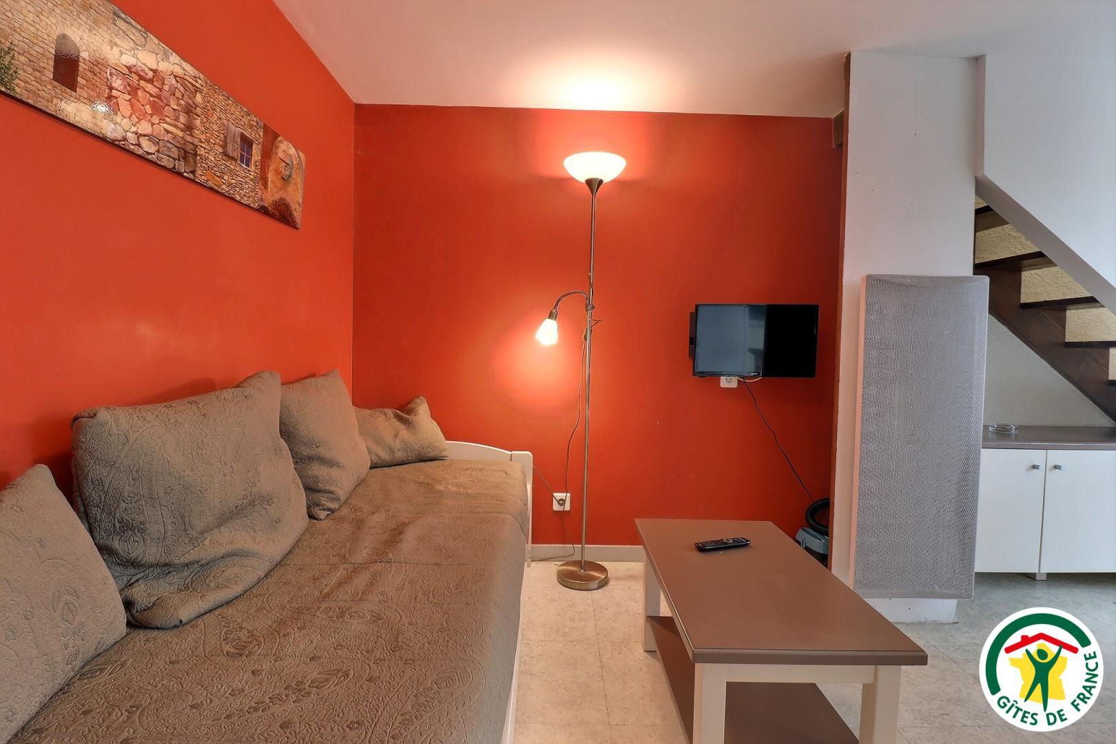 Coin salon TV avec banquette-lit gigogne (2x90)