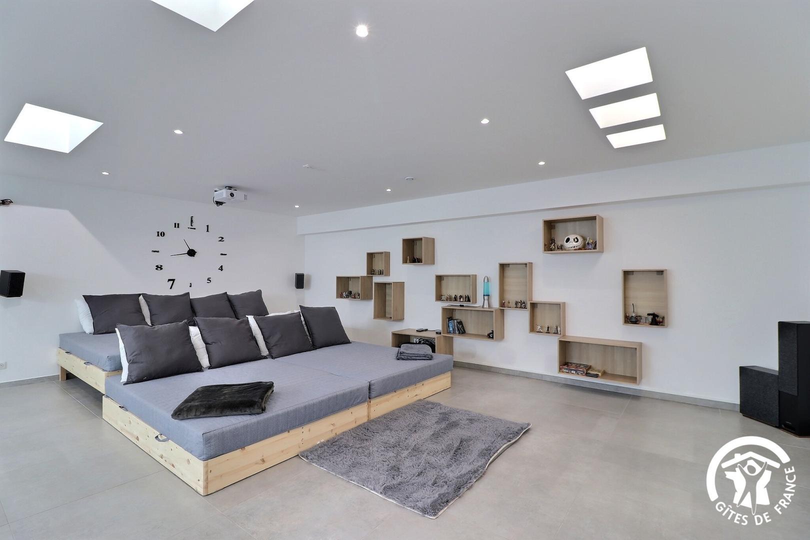 W & M Home, Marseille 13e Arrondissement - photo 6