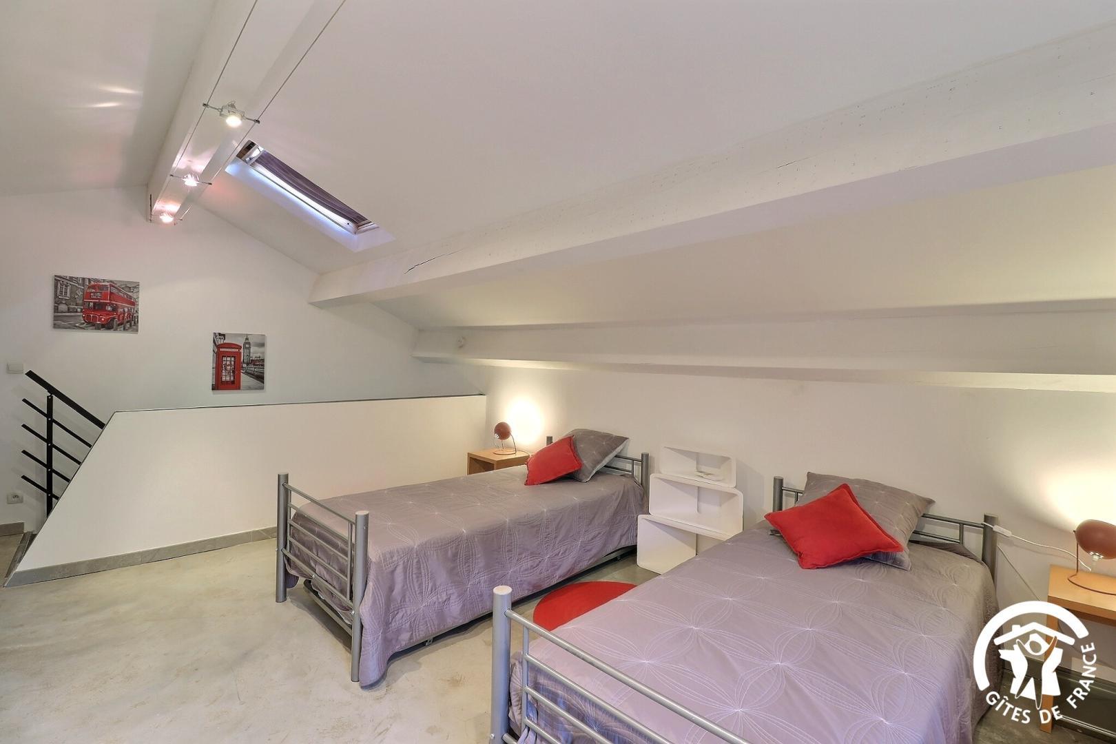 Lou Bastido Roujo, Auriol - photo 12