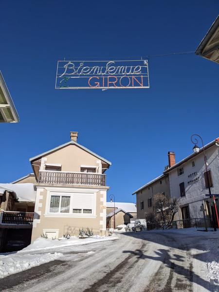 Giron 1000 station et village_Giron