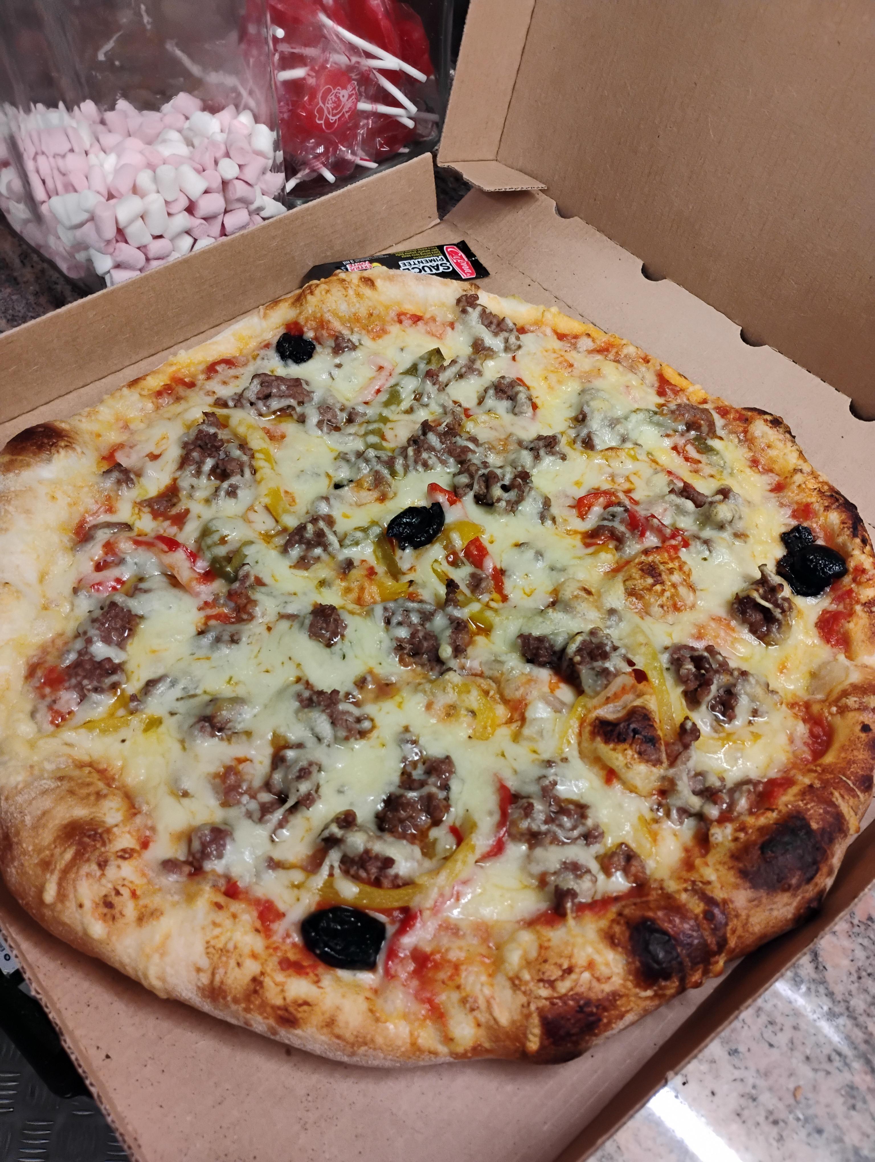 JKJ Pizza, Istres - photo 6