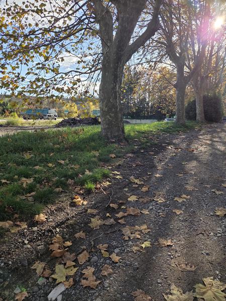 Parking_Saint-Jean-le-Centenier